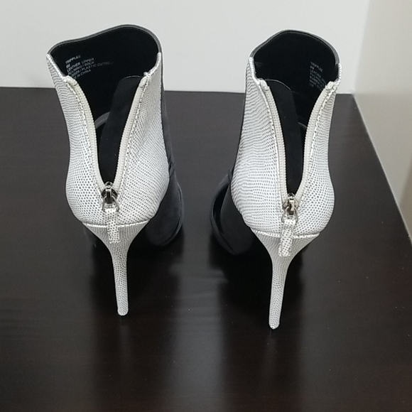 Women Heels Booties - Picture 4 of 8